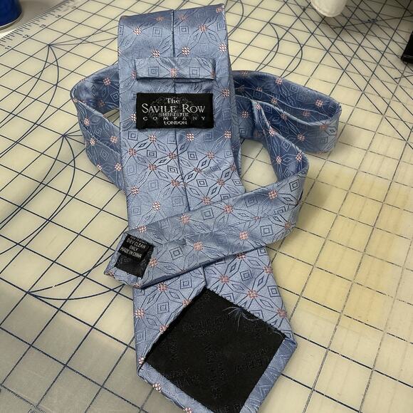 Savile Row Mens Formal Necktie 56"Lx3.5"W Light Blue W/Pink Neck‎ Tie - Picture 1 of 5
